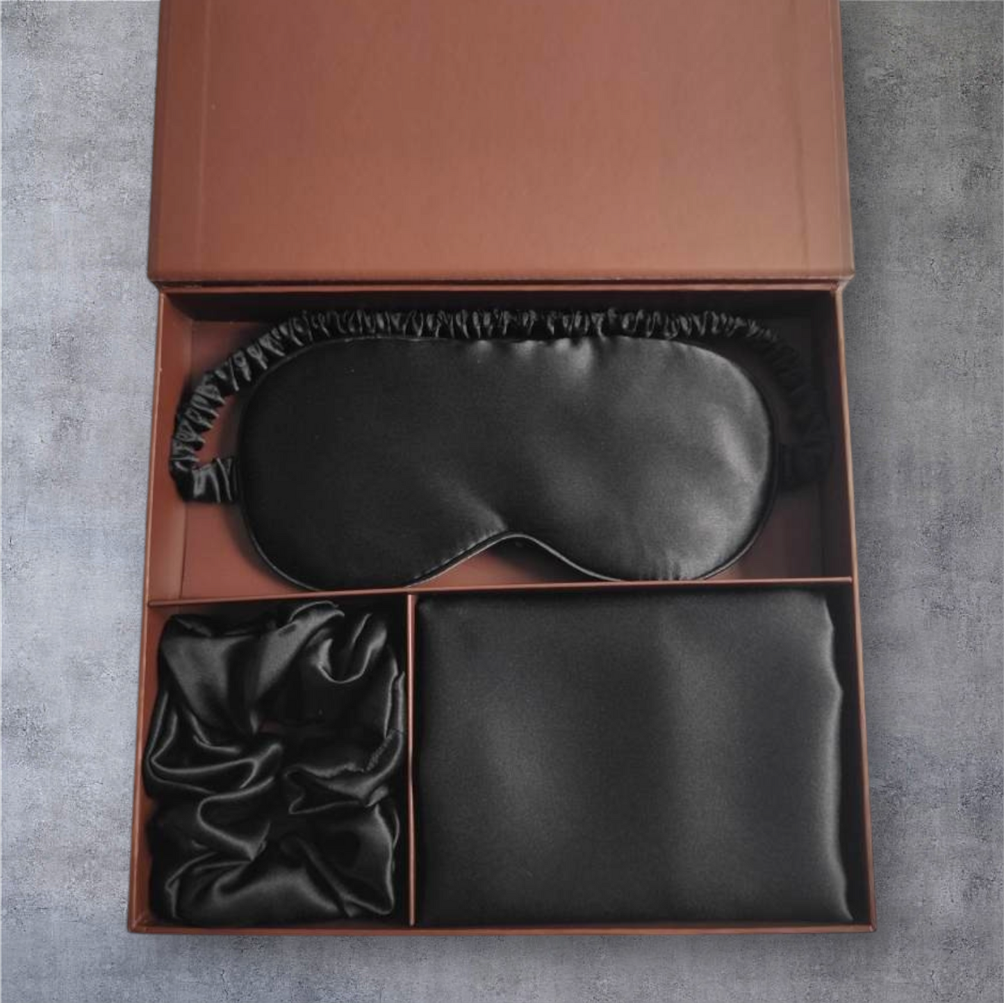 Mulberry silki gjafasett / 7 litir // Brúnn gjafakassi
