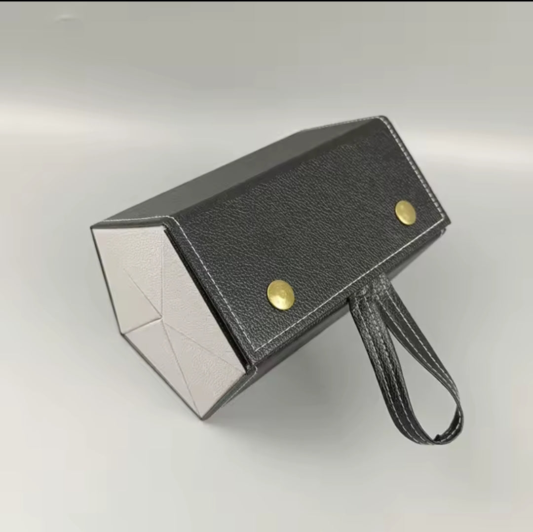 Sólgleraugnabox m/ hengi