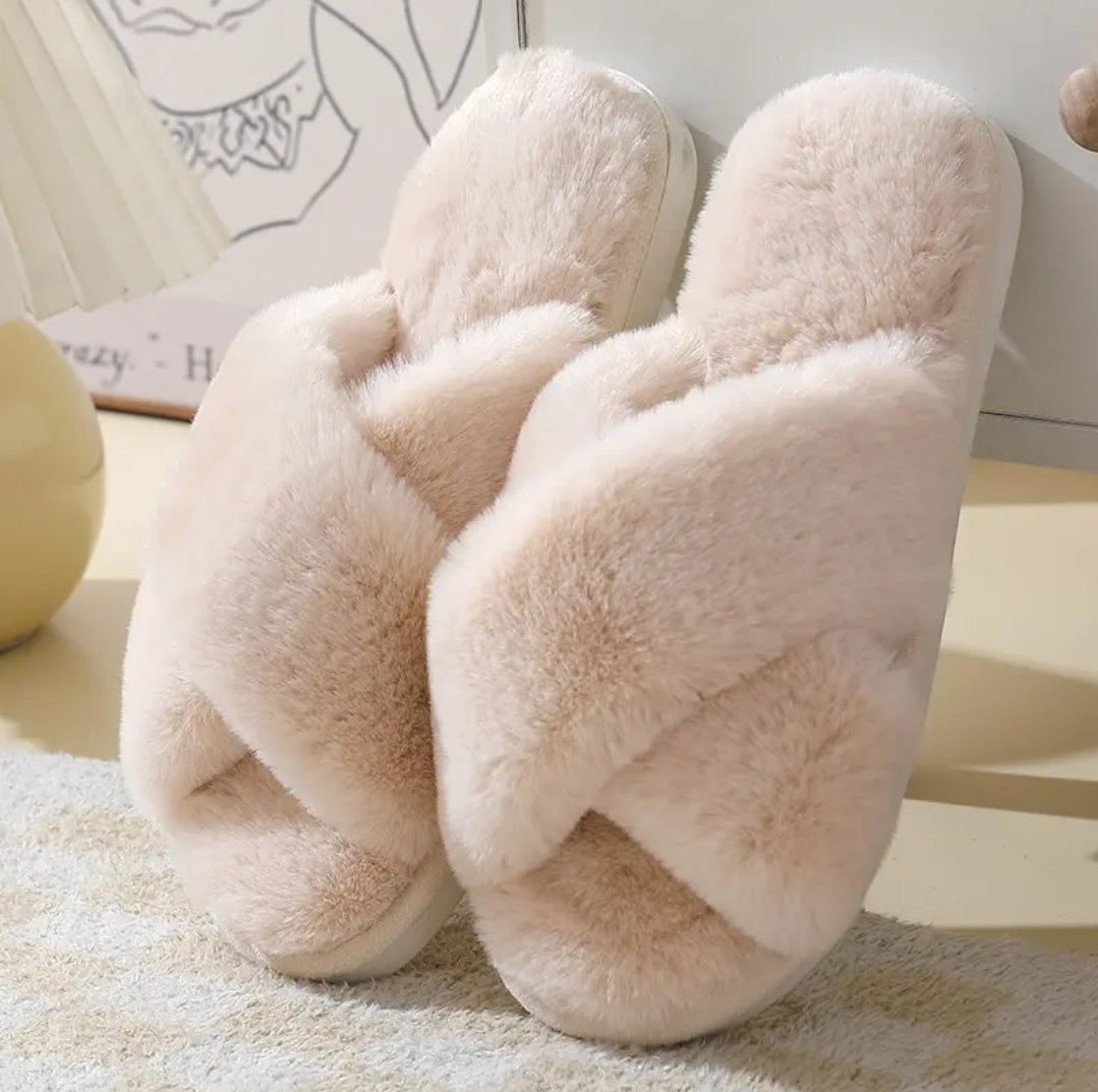 Fluffy inniskór / 4 litir
