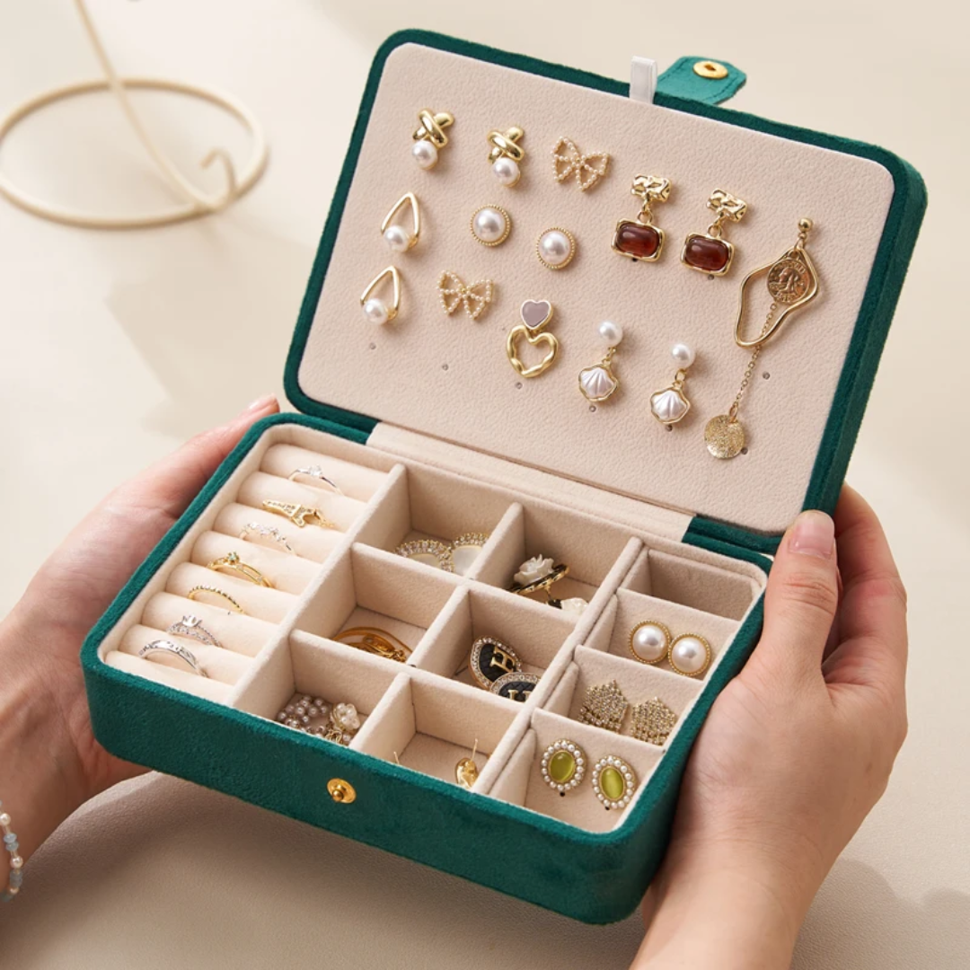 Skartgripaskrín / Flauel // 4 litir