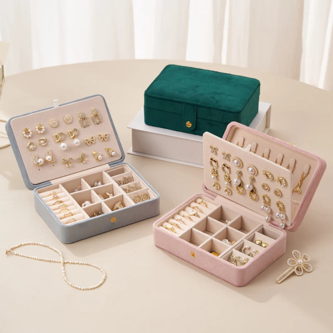 Skartgripaskrín / Flauel // 4 litir